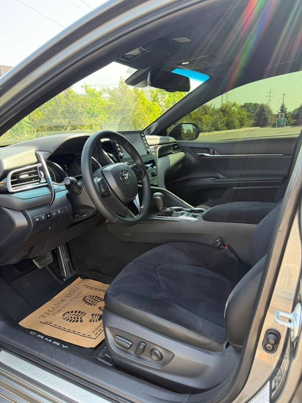 Toyota Camry: 2022 г., 2.5 л, Автомат, Гибрид, Седан: фото 7