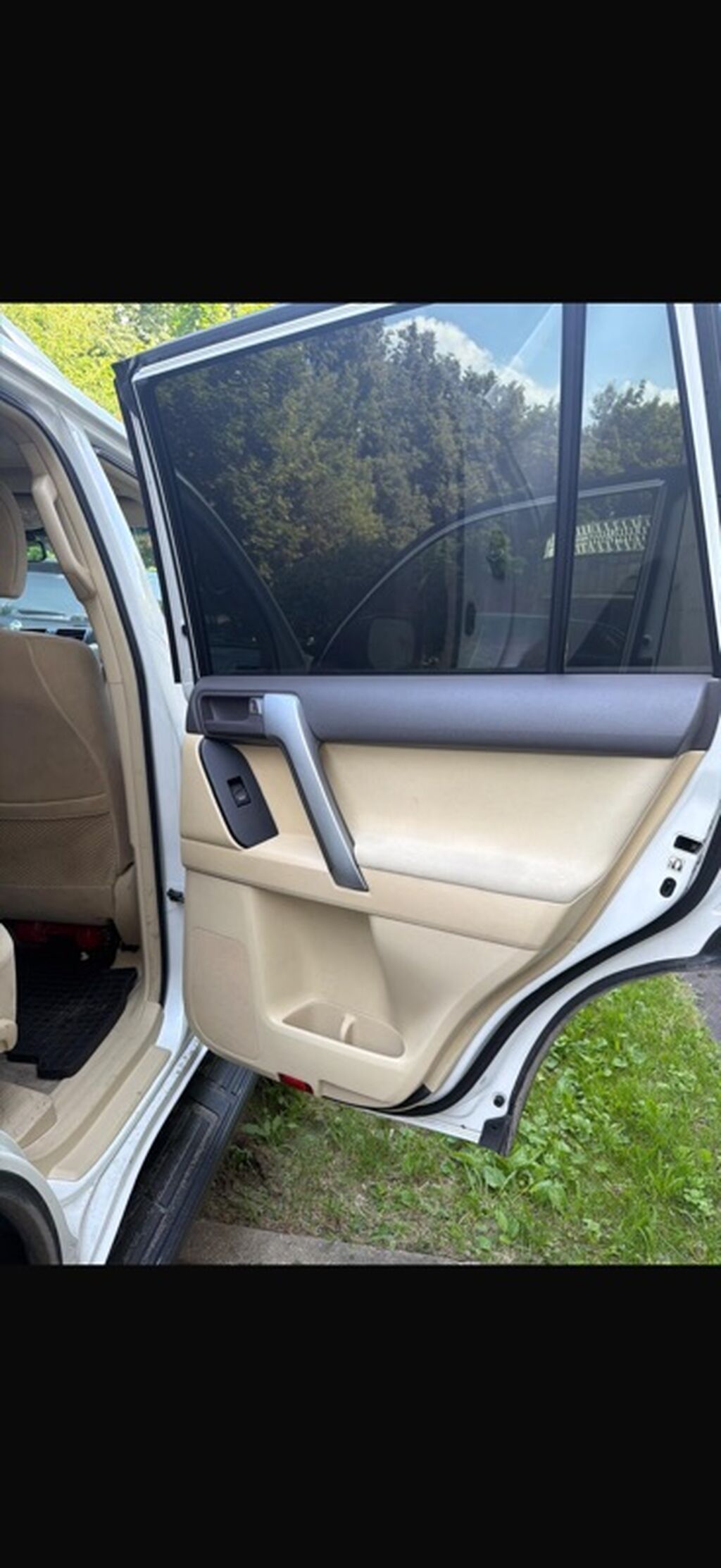 Toyota Land Cruiser Prado: 2017 г., 4 л, Автомат, Бензин, Внедорожник: фото 3