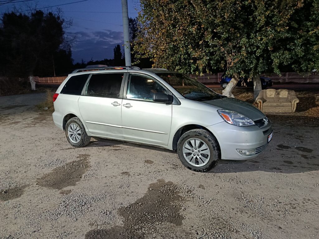 Toyota Sienna: 2004 г., 3.3 л, Минивэн: фото 8