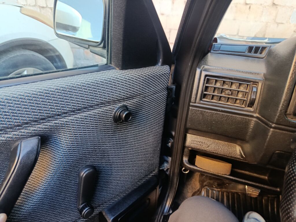 Volkswagen Golf: 1991 г., 1.8 л, Механика, Бензин, Хэтчбэк: фото 7