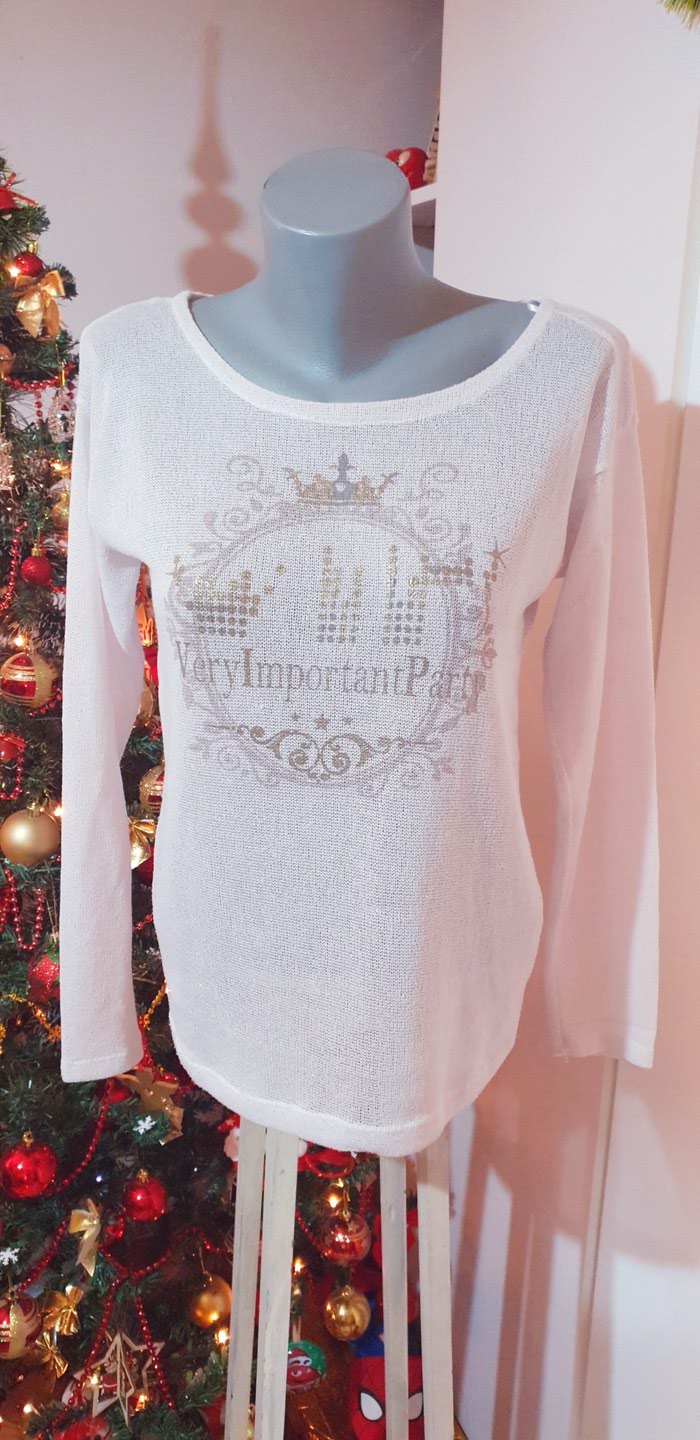 Košulje i bluze: Bluza M veličina na lalafo.rs Bluza M veličina - Zajecar