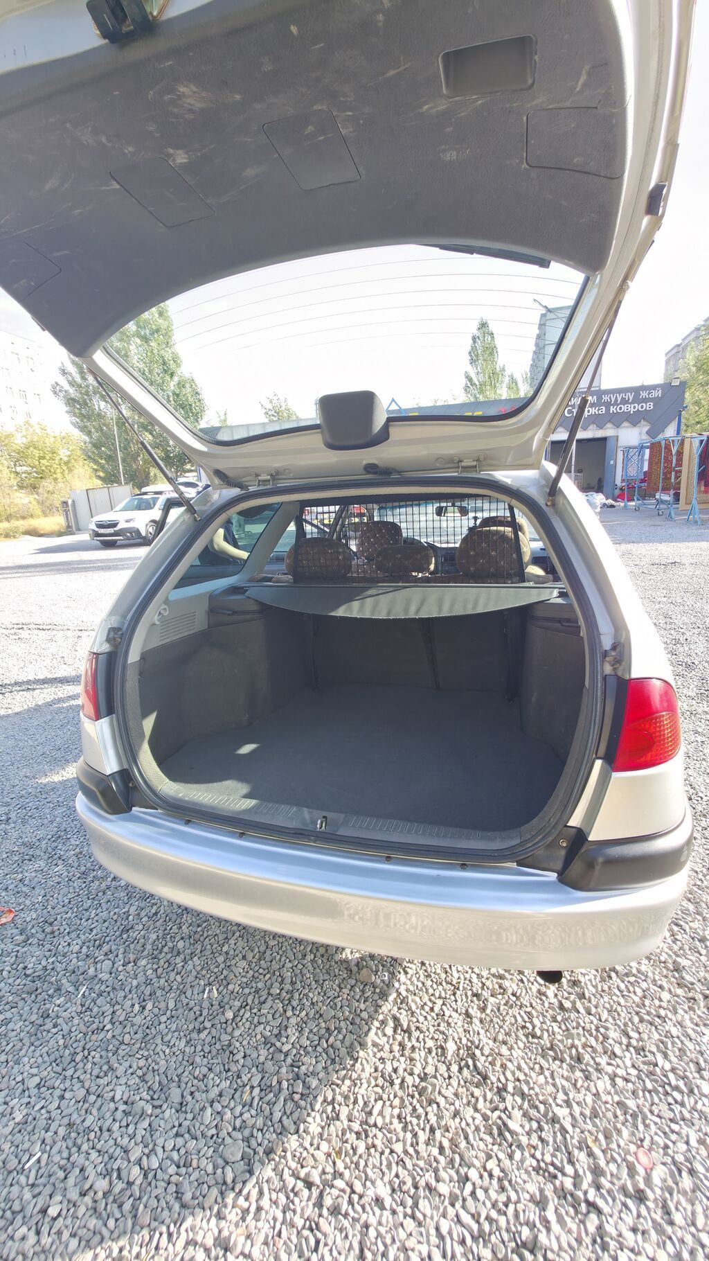 Toyota Avensis: 1999 г., 1.8 л, Механика, Бензин, Универсал: фото 4