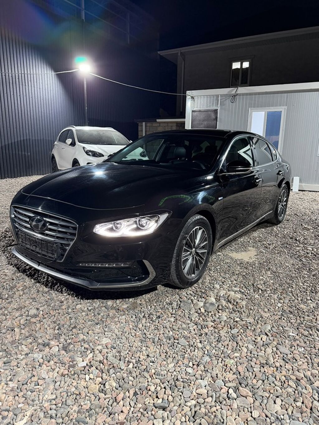 Hyundai Grandeur: 2019 г., 2.4 л, Автомат, Гибрид, Седан: фото 3