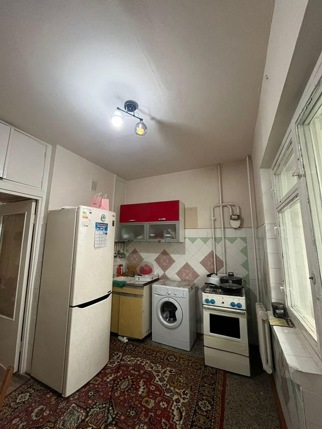 Сдаю уютную 2-комнатную квартиру в 6 микрорайоне, 5/9 этаж. Дом прямо: фото 3