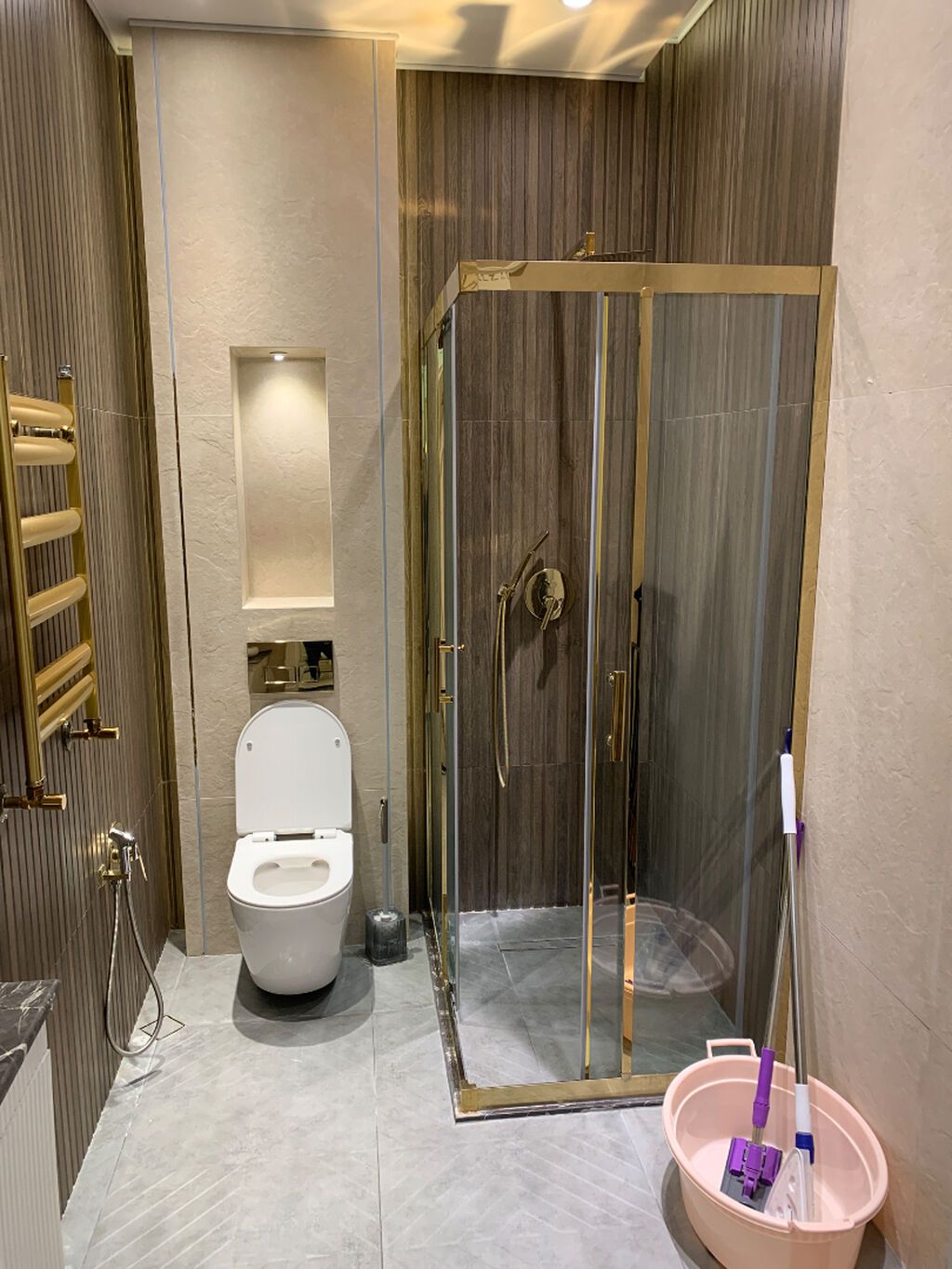 Azadlıq Prospektidə 2 otaqlı mənzil kirayə verilir, 70 m², 1 200 AZN/ay, şəkil 2 / 12