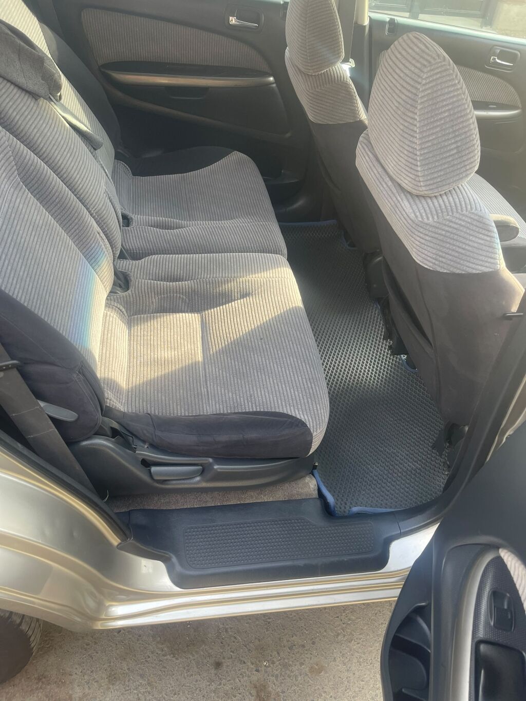 Honda Stream: 2001 г., 1.7 л, Бензин, Минивэн: фото 7