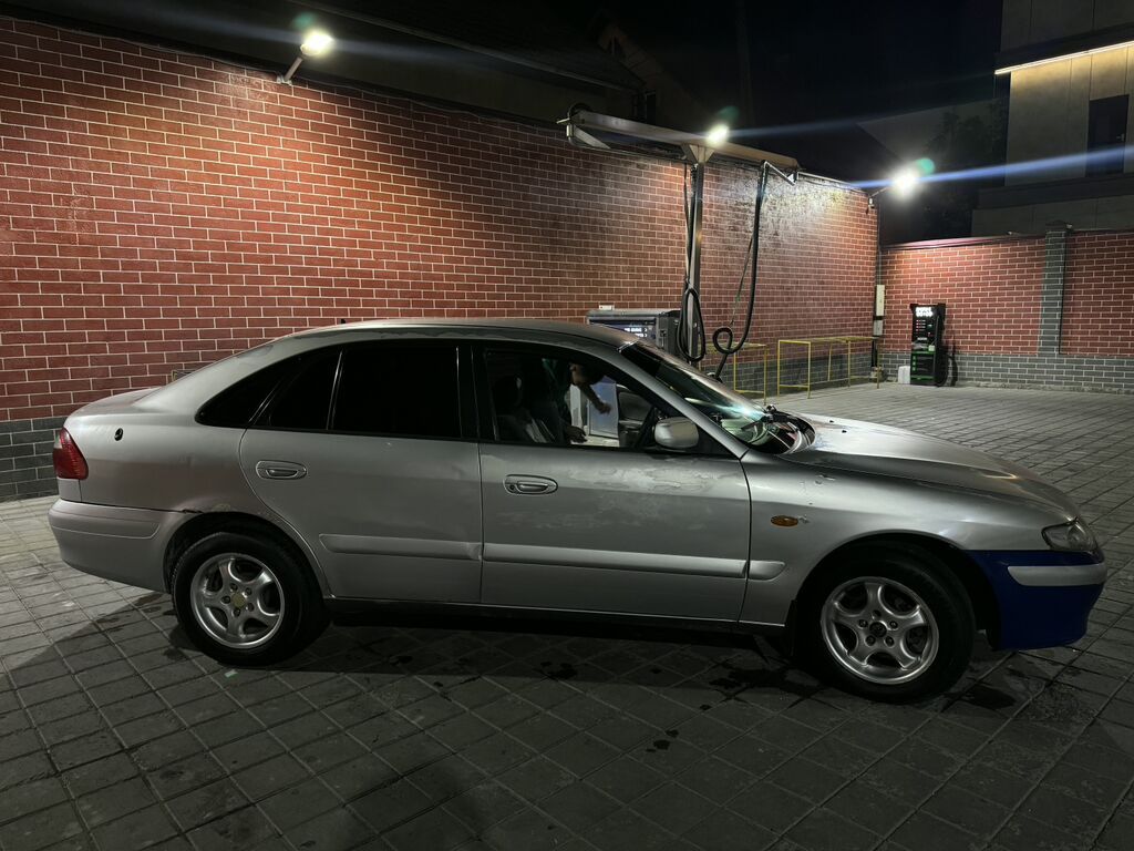 Mazda 626: 2000 г., 2 л, Механика, Бензин, Хэтчбэк — фото 7