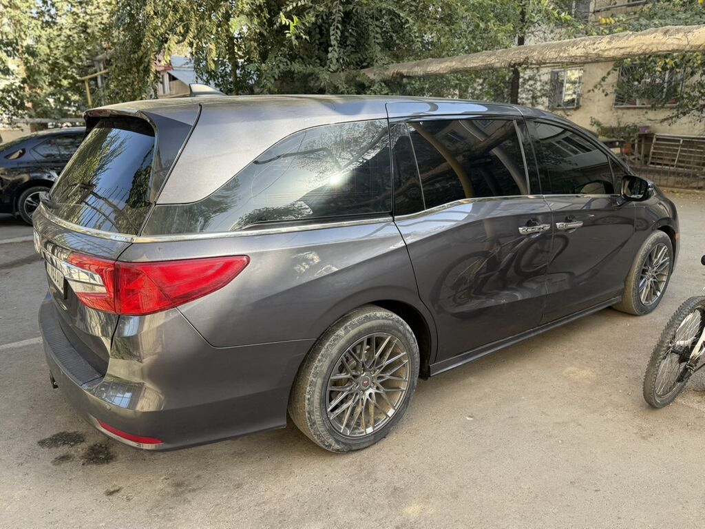 Honda Odyssey: 2019 г., 3.5 л, Автомат, Бензин, Минивэн: фото 3