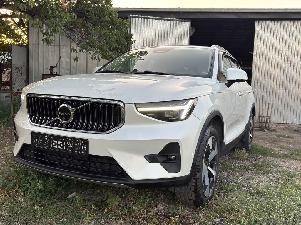 Volvo : 2023 г., Автомат, Бензин, Кроссовер: фото 5