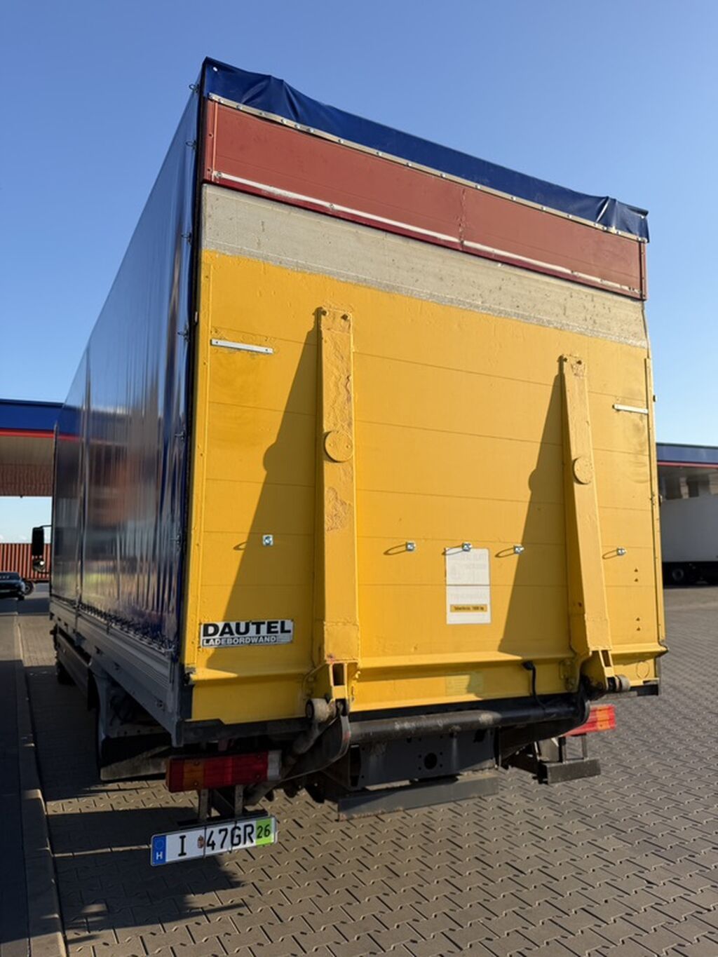 Грузовой автомобиль тентованный Mercedes‑Benz Atego 1018 (серия Atego: фото 5