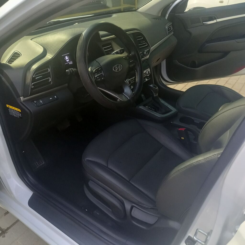 Hyundai Avante: 2019 г., 1.6 л, Автомат, Бензин, Седан: фото 5