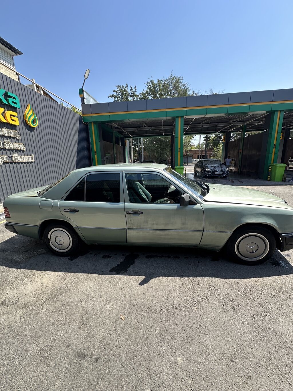 Mercedes-Benz W124: 1990 г., 2.3 л, Механика, Бензин, Седан: фото 5