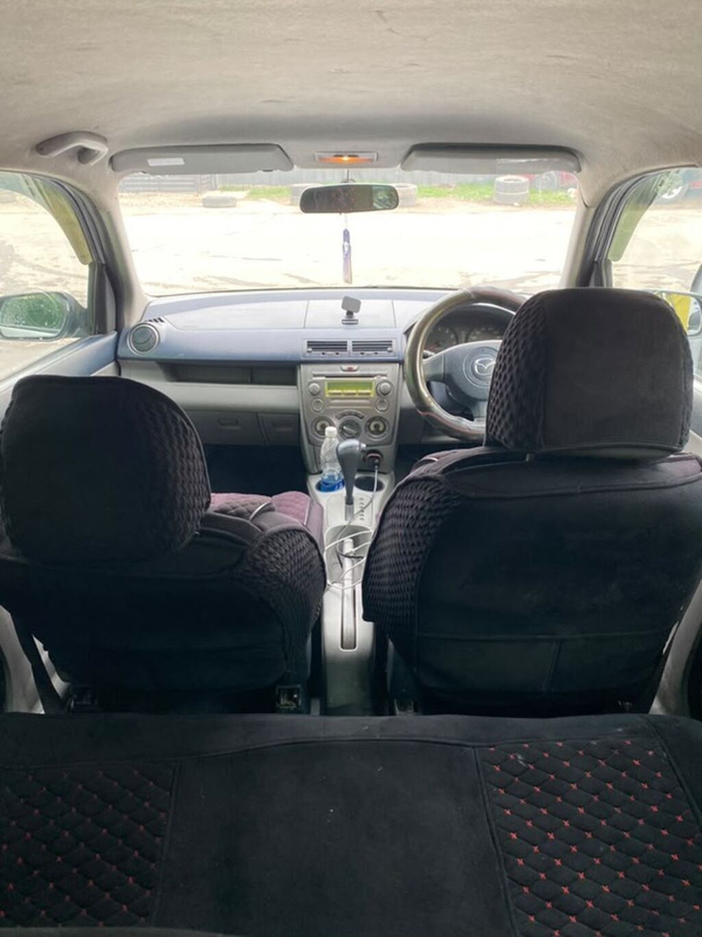 Mazda Demio: 2005 г., 1.5 л, Автомат, Бензин, Хэтчбэк: фото 7