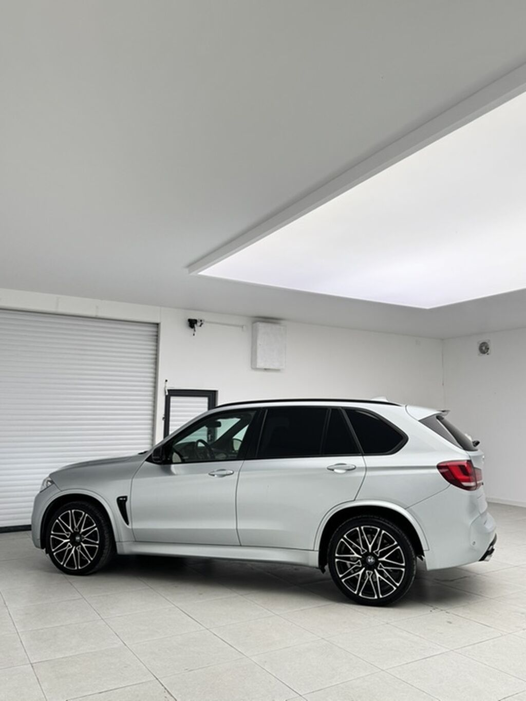 BMW X5 M: 2016 г., 4.4 л, Автомат, Кроссовер: фото 4