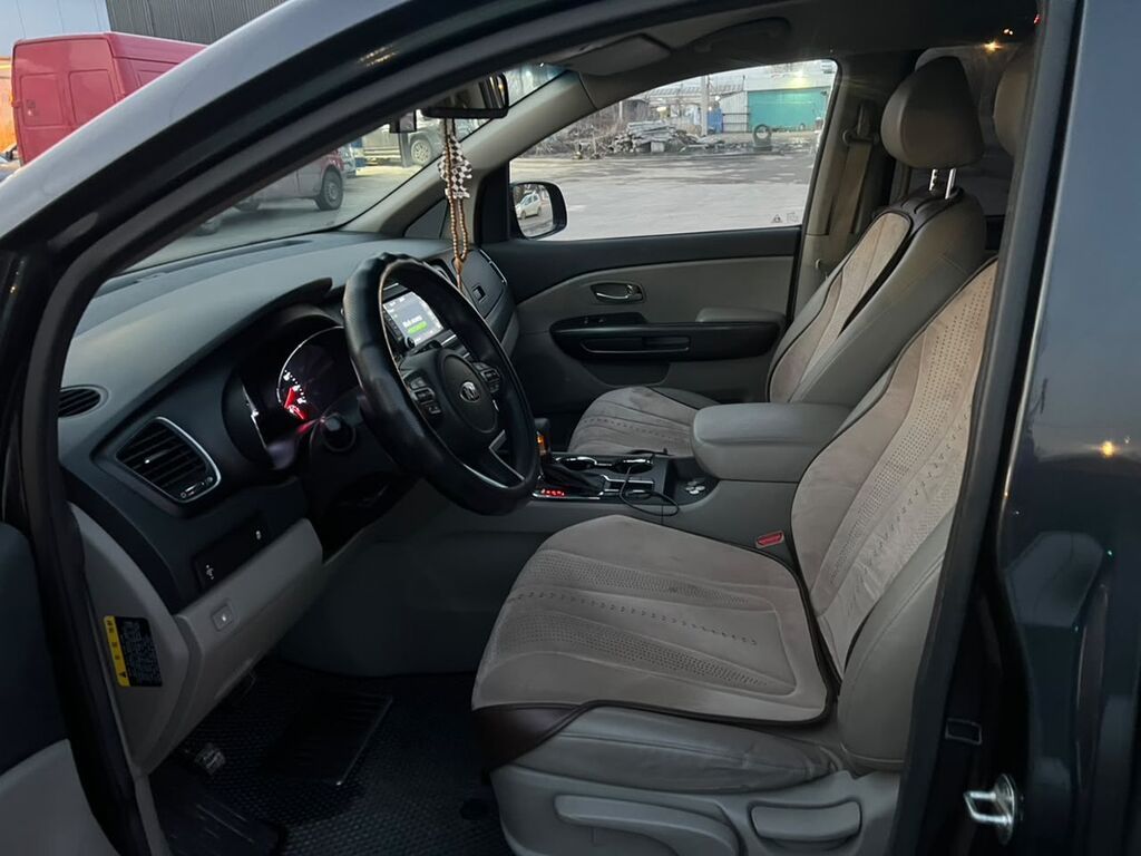 Kia Carnival: 2018 г., 2.2 л, Автомат, Дизель, Минивэн: фото 8