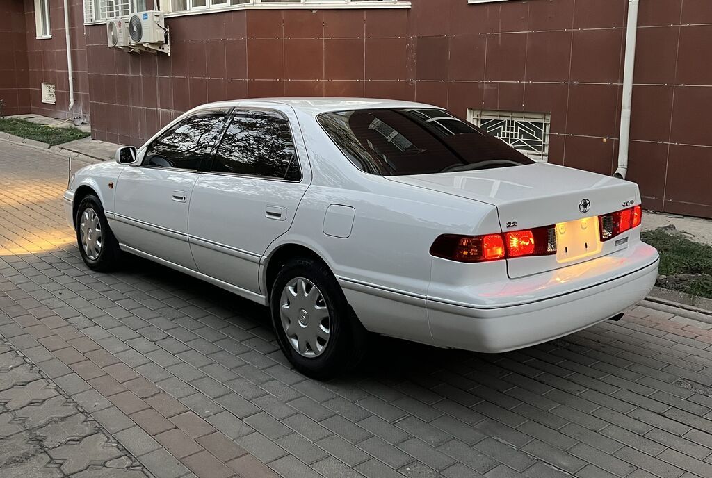 Toyota Camry: 2000 г., 2.2 л, Автомат, Бензин, Седан: фото 4