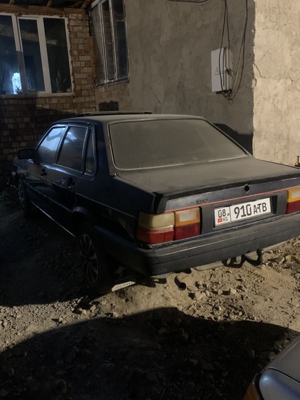 Audi 80: 1986 г., 1.8 л, Механика, Бензин, Седан: фото 3