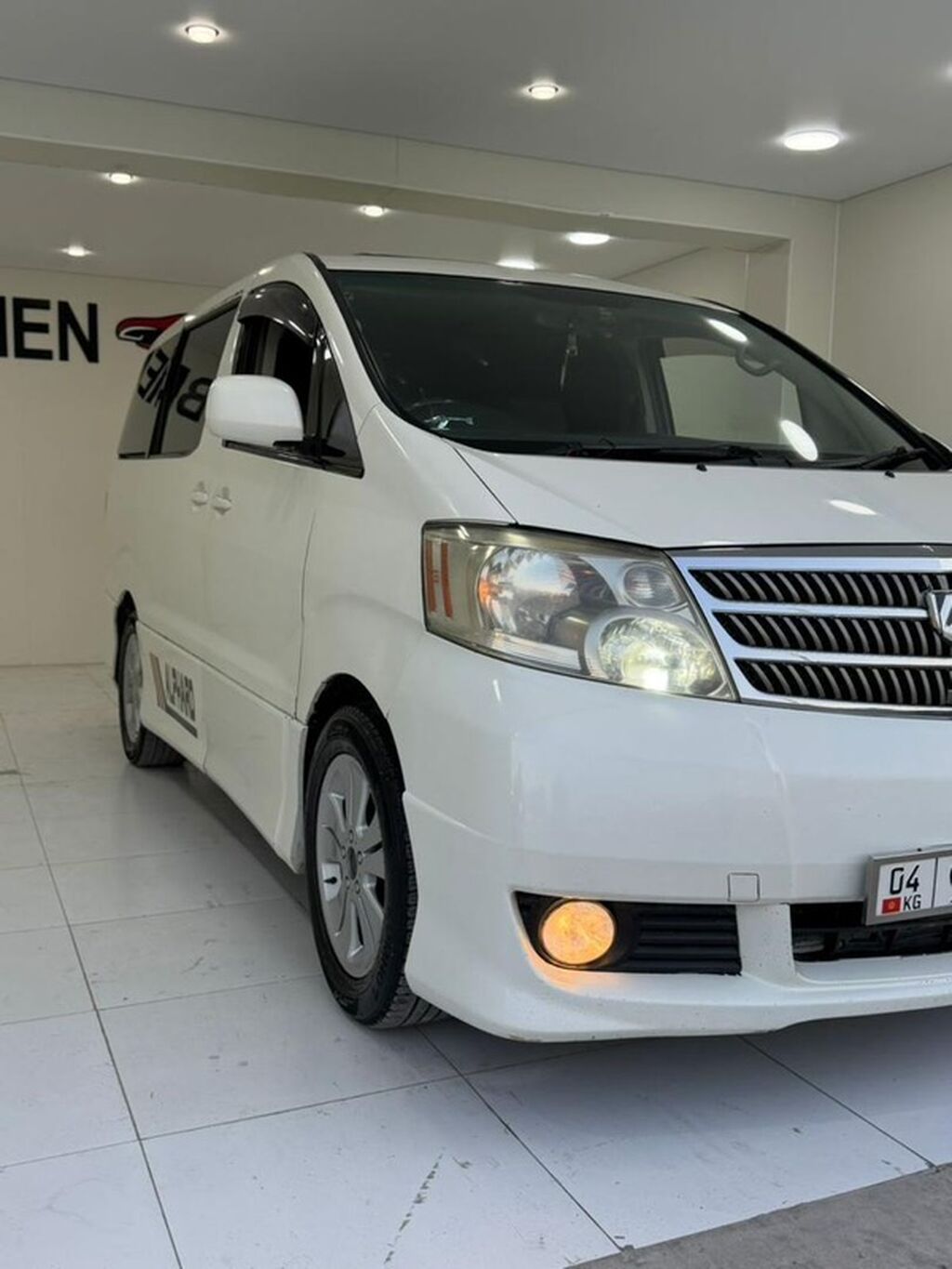 Toyota Alphard: 2004 г., 3 л, Автомат, Бензин, Минивэн: фото 4
