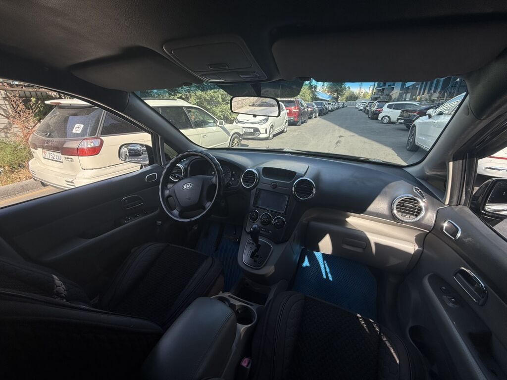 Kia Carens: 2008 г., 2 л, Автомат, Газ, Минивэн: фото 5