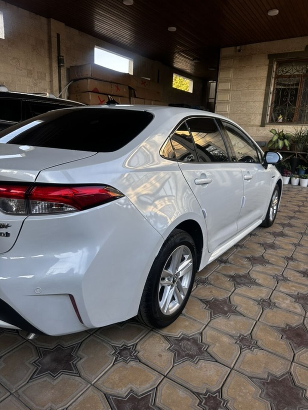 Toyota Levin Hybrid 2021, 1.8 л, вариатор, седан: фото 8