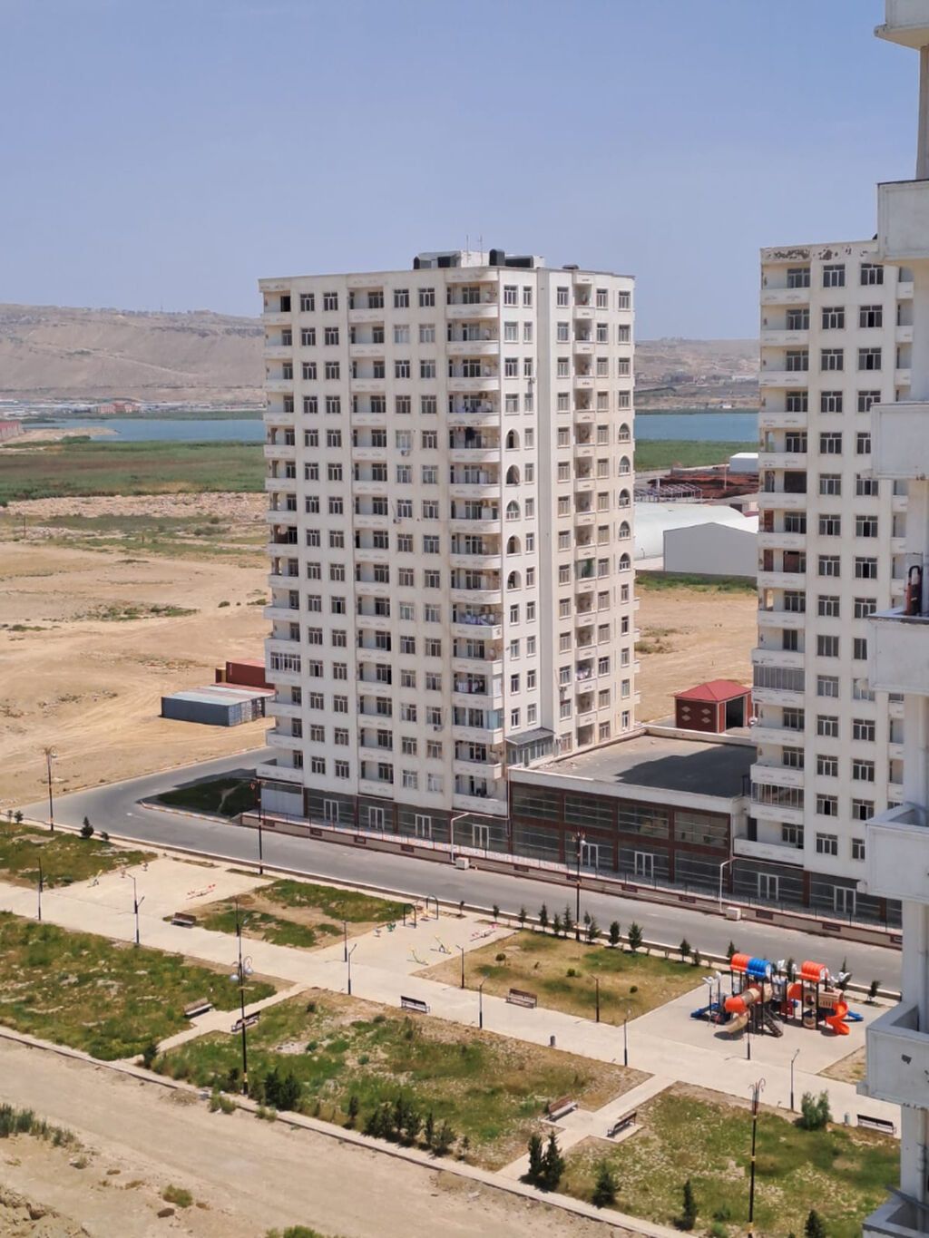 Lökbatan qəs., 3 otaqlı, Yeni tikili, 71 kv. m