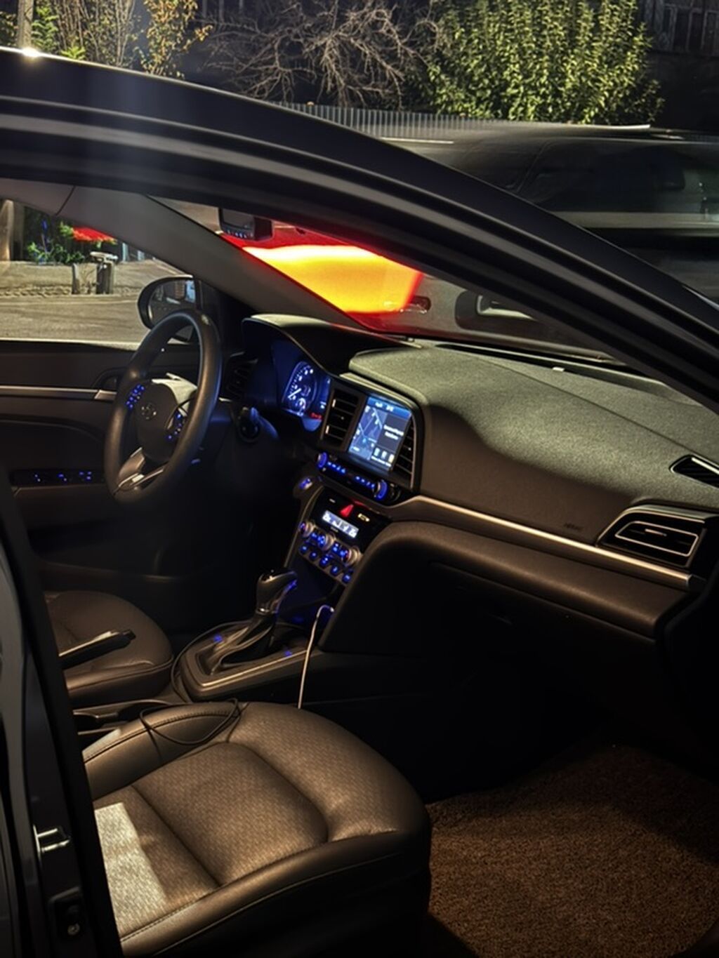Hyundai Elantra: 2019 г., 1.6 л, Вариатор, Бензин, Седан: фото 5
