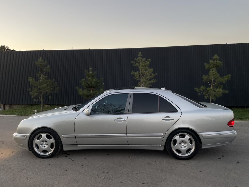 Mercedes-Benz E-Class: 2001 г., 4.3 л, Типтроник, Бензин, Седан: фото 5