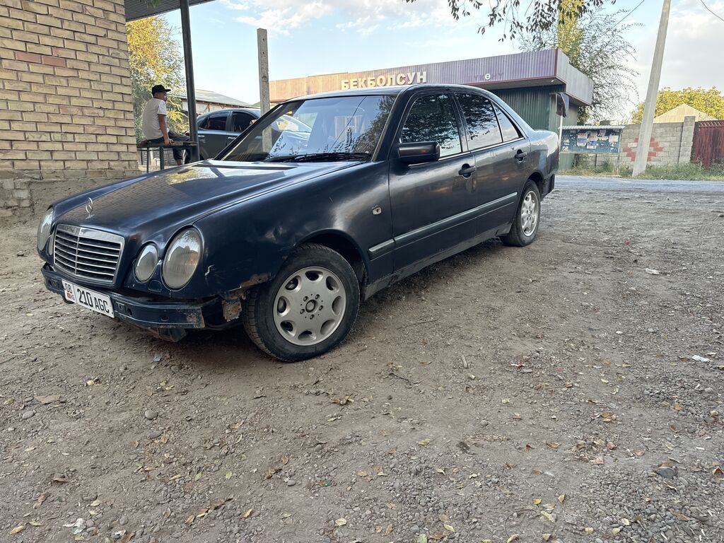 Mercedes-Benz E-Class: 1996 г., 2.2 л, Механика, Бензин, Седан: фото 2