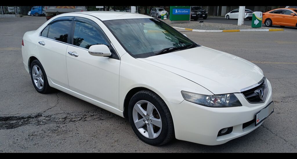 Honda Accord: 2002 г., 2 л, Автомат, Бензин, Седан: фото 2