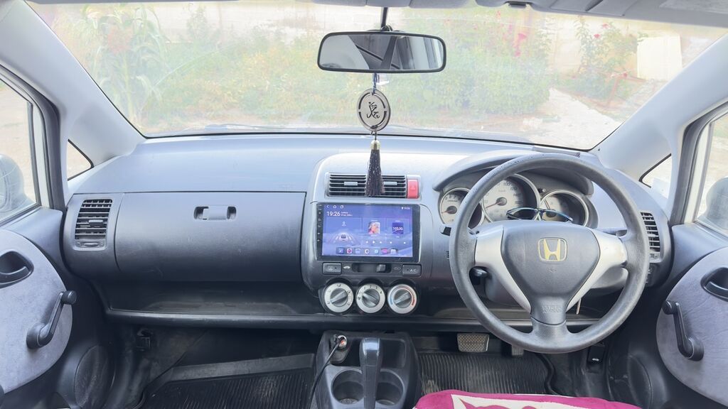 Honda Fit: 2007 г., 1.3 л, Автомат, Бензин, Хэтчбэк: фото 6