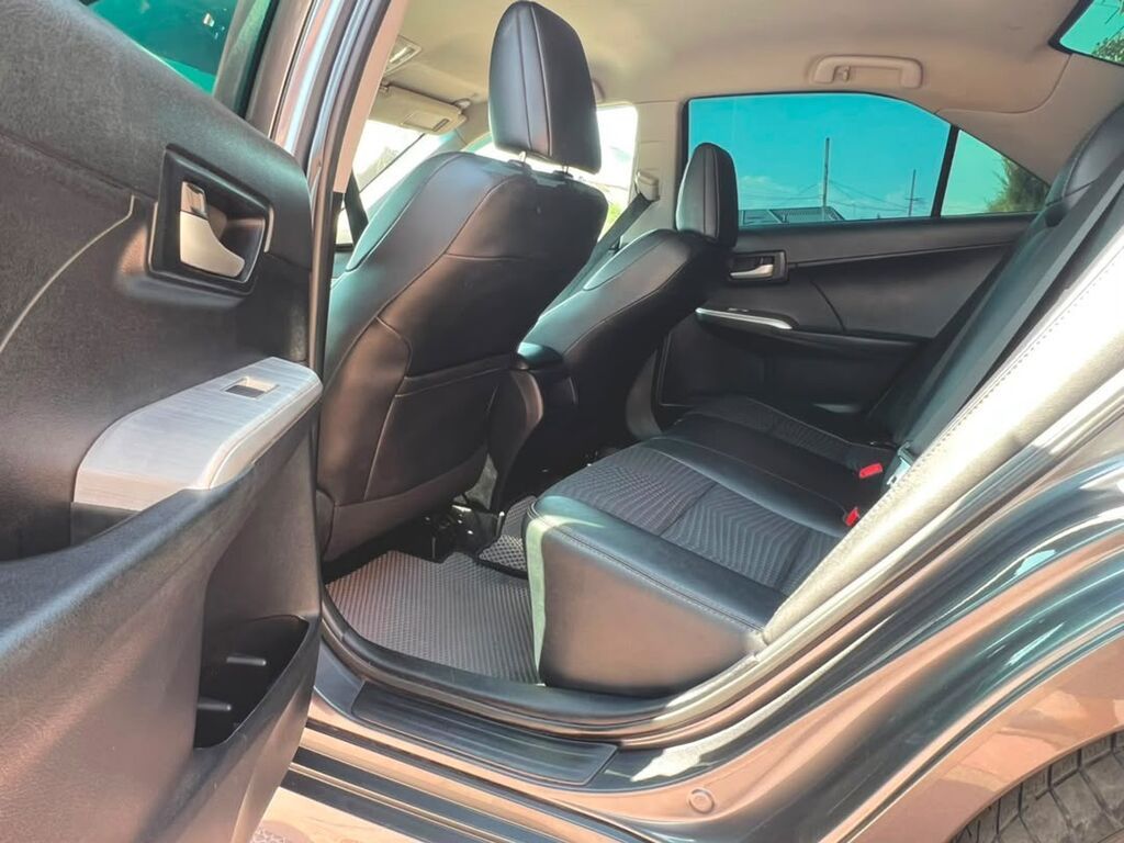 Toyota Camry: 2014 г., 2.5 л, Автомат, Газ, Седан: фото 4