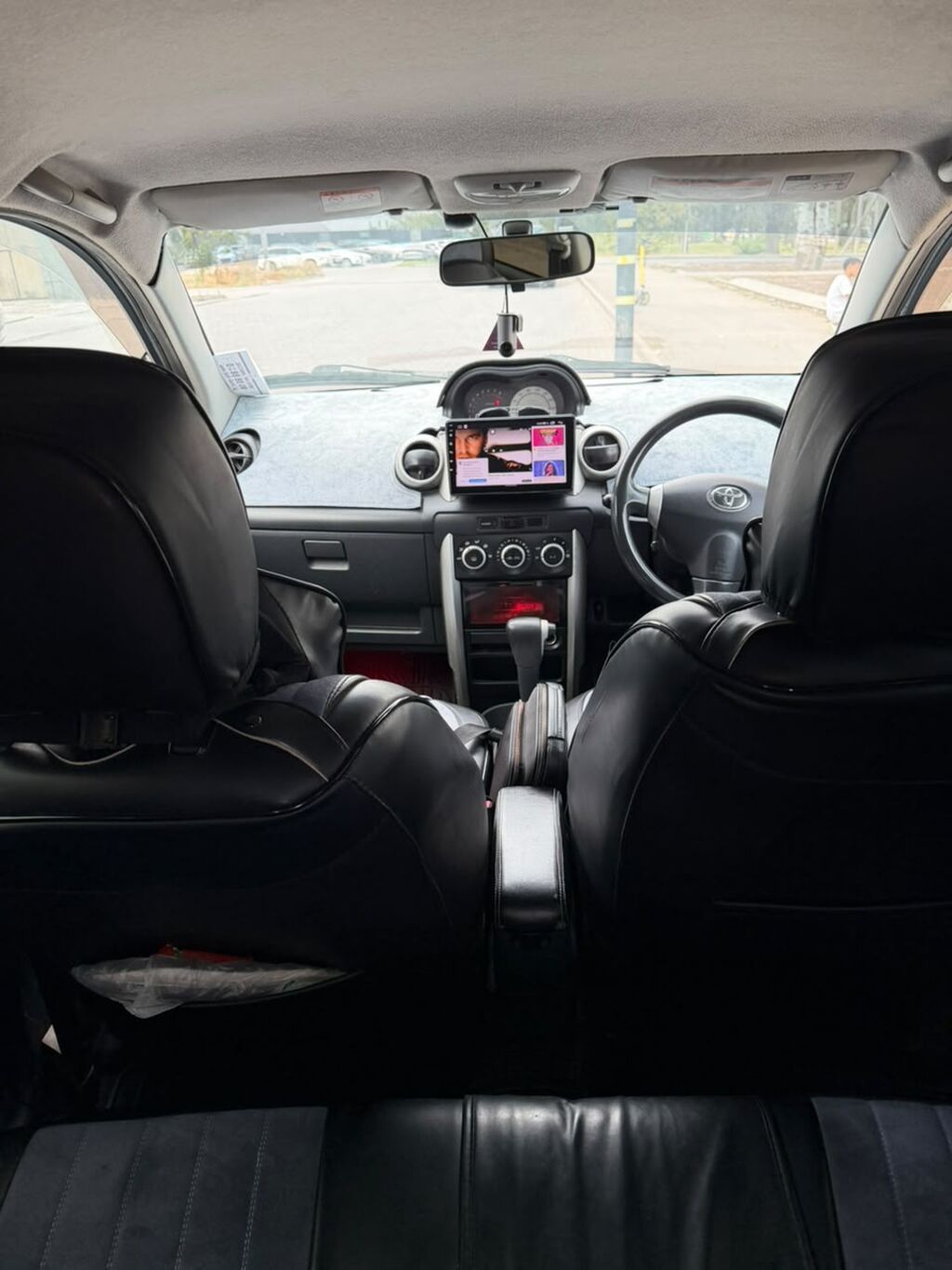 Toyota Ist: 2003 г., Автомат, Бензин, Хэтчбэк: фото 4