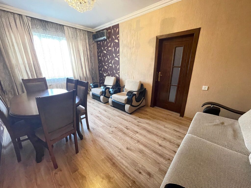 Bakı, 4 otaqlı, Köhnə tikili, 85 kv. m