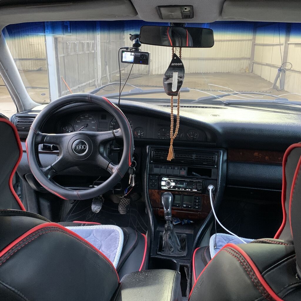 Audi 100: 1994 г., 2.6 л, Механика, Бензин, Седан: фото 6