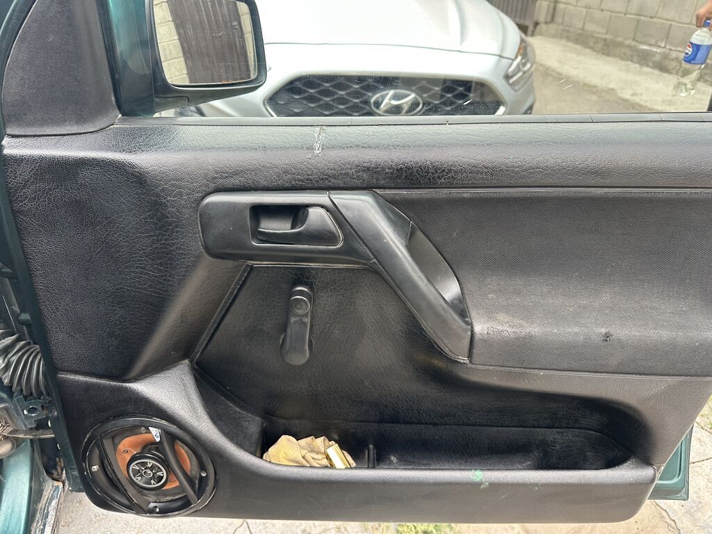 Volkswagen Golf: 1992 г., 1.8 л, Механика, Бензин, Хэтчбэк: фото 8
