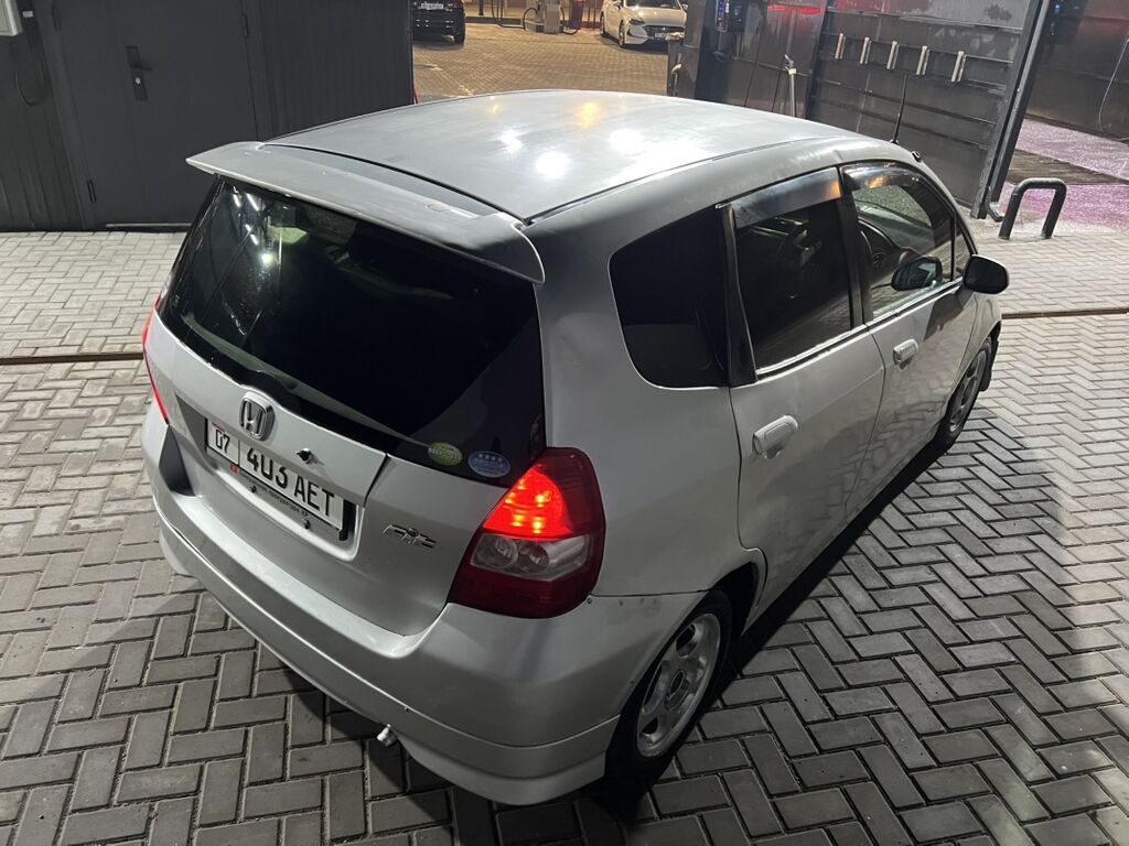 Honda Fit: 2002 г., 1.3 л, Автомат, Бензин, Хэтчбэк: фото 8