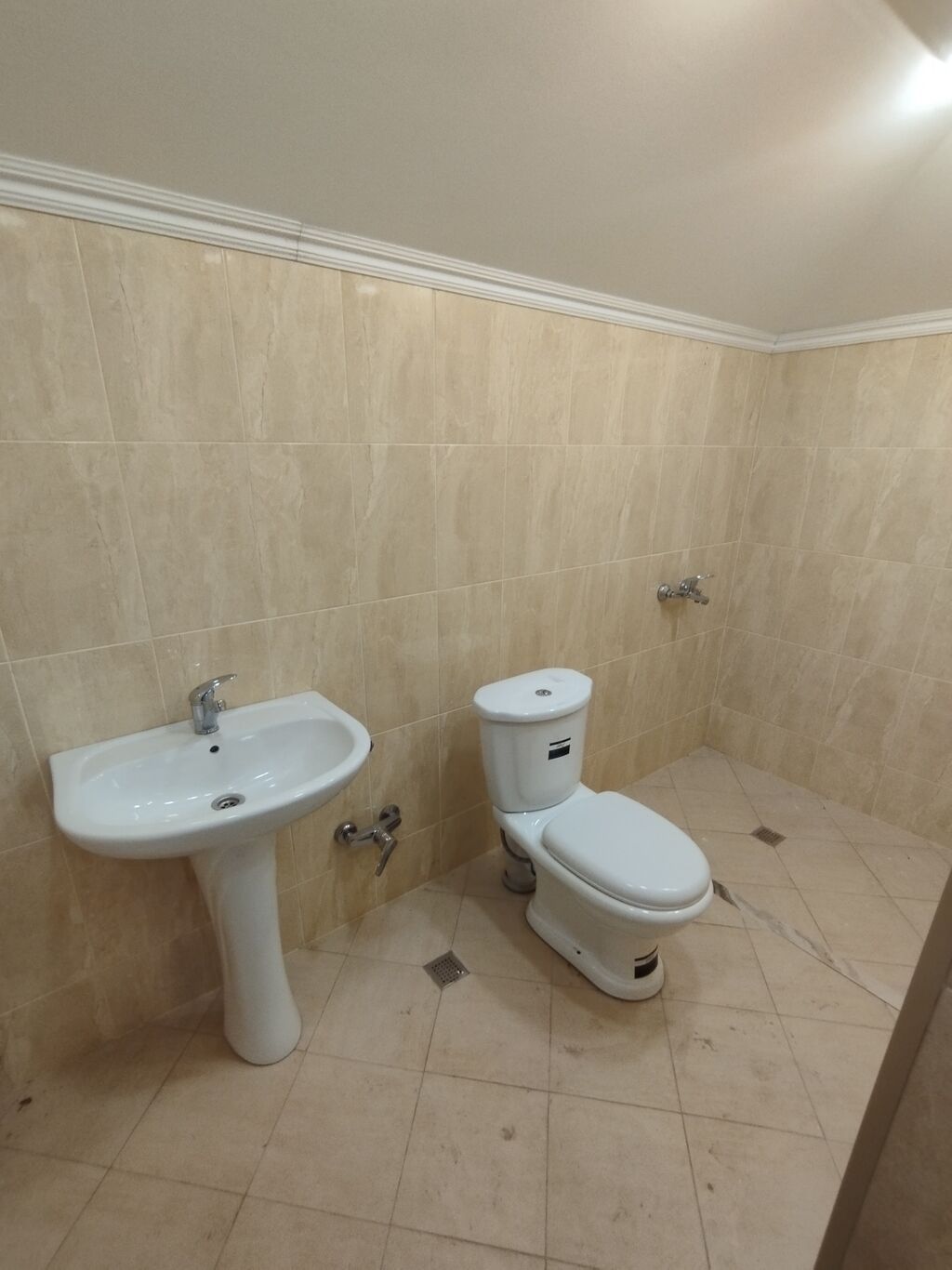 Bakı, Novxanı, 150 kv. m, 3 otaqlı, Kombi, Telefon, İşıq