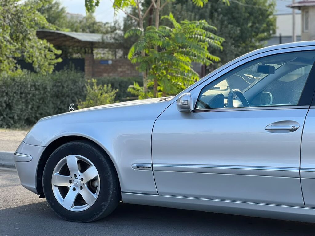 Mercedes-Benz E-Class: 2004 г., 3.2 л, Бензин, Седан: фото 8