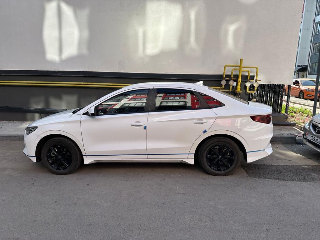 BYD E3: 2020 г., Автомат, Электромобиль, Седан: фото 4