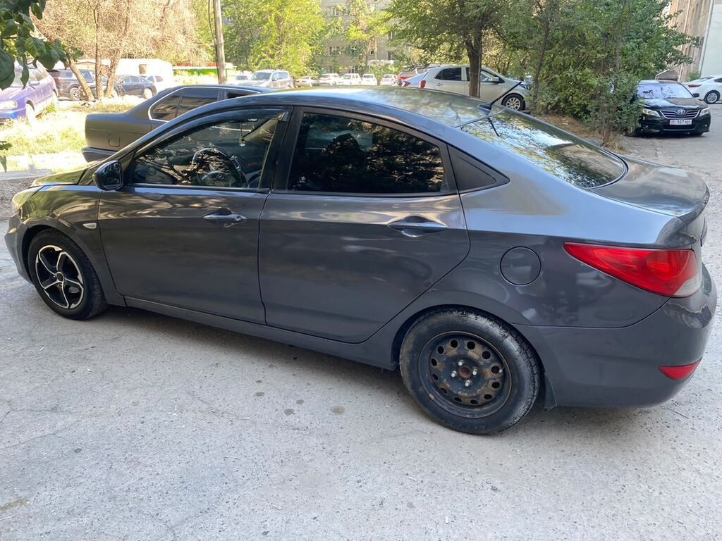 Hyundai Accent: 2014 г., 1.6 л, Автомат, Бензин, Седан: фото 8