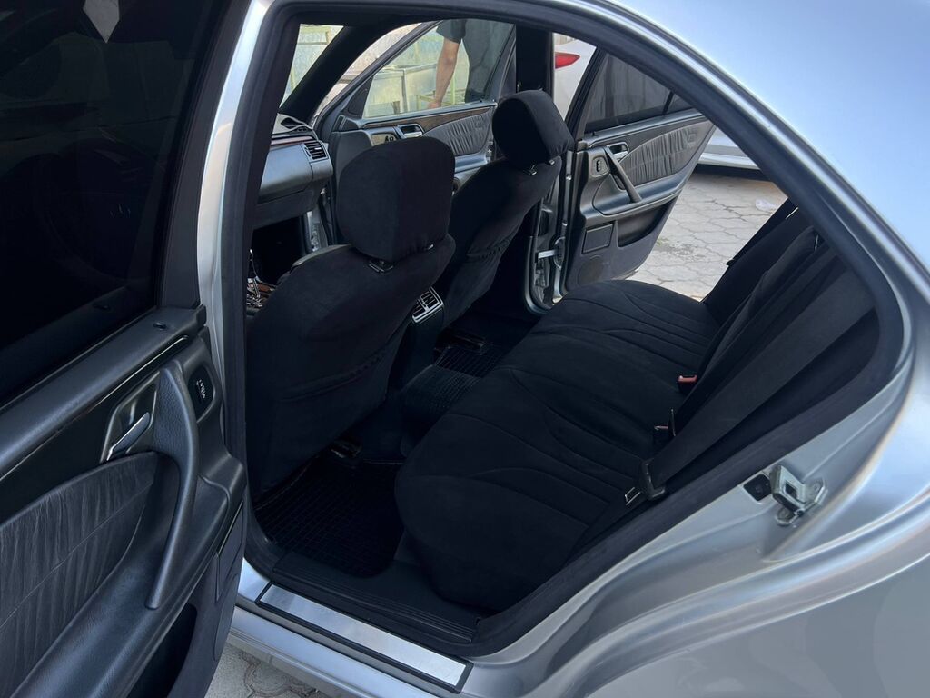 Mercedes-Benz E-Class: 2002 г., 2.7 л, Автомат, Электромобиль, Седан: фото 8