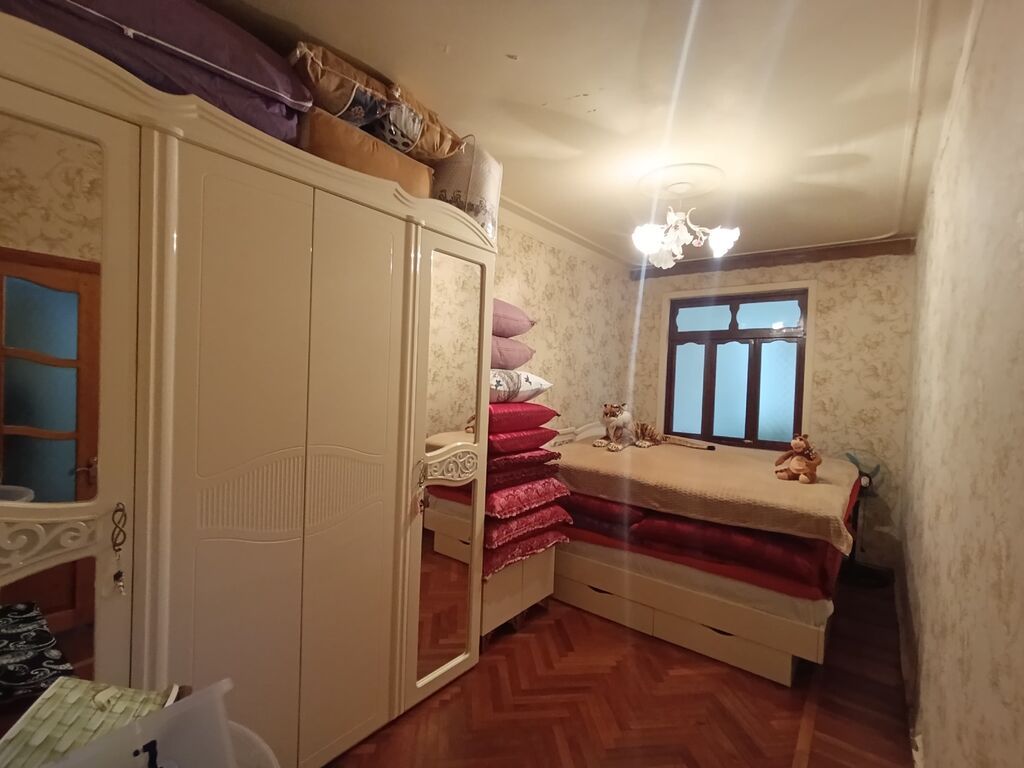 3-cü mikrorayon 3 otaqlı, 150 kv. m, Orta təmir