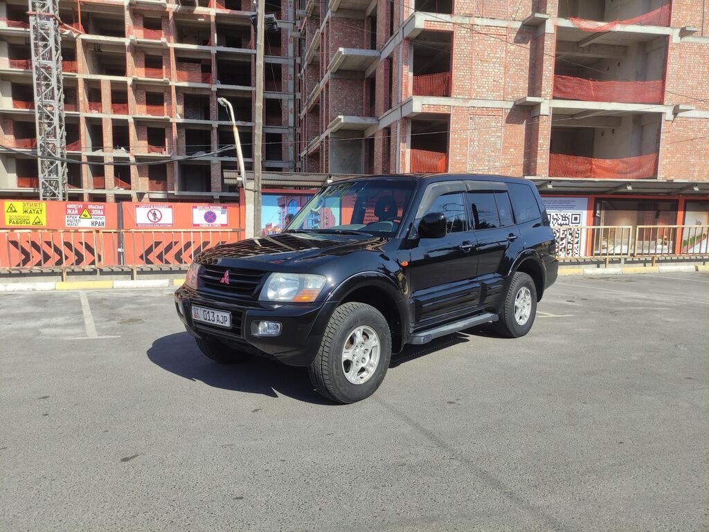 Mitsubishi Pajero: 2001 г., 3.2 л, Механика, Дизель, Внедорожник: фото 3