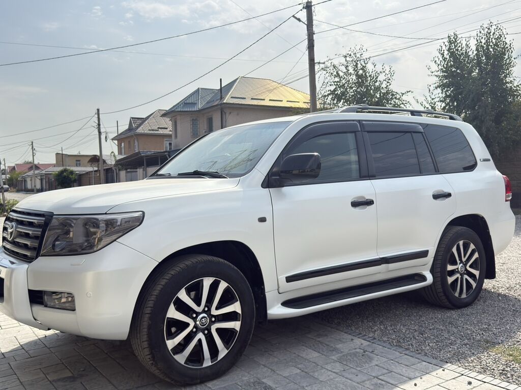 Toyota Land Cruiser: 2011 г., 4.7 л, Автомат, Бензин, Внедорожник: фото 2
