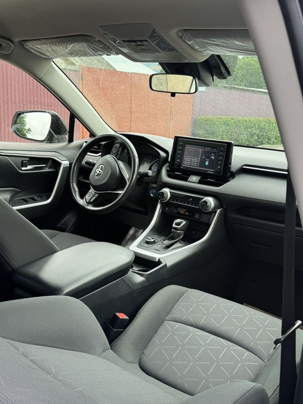 Toyota RAV4: 2019 г., 2.5 л, Автомат, Гибрид, Кроссовер — фото 5