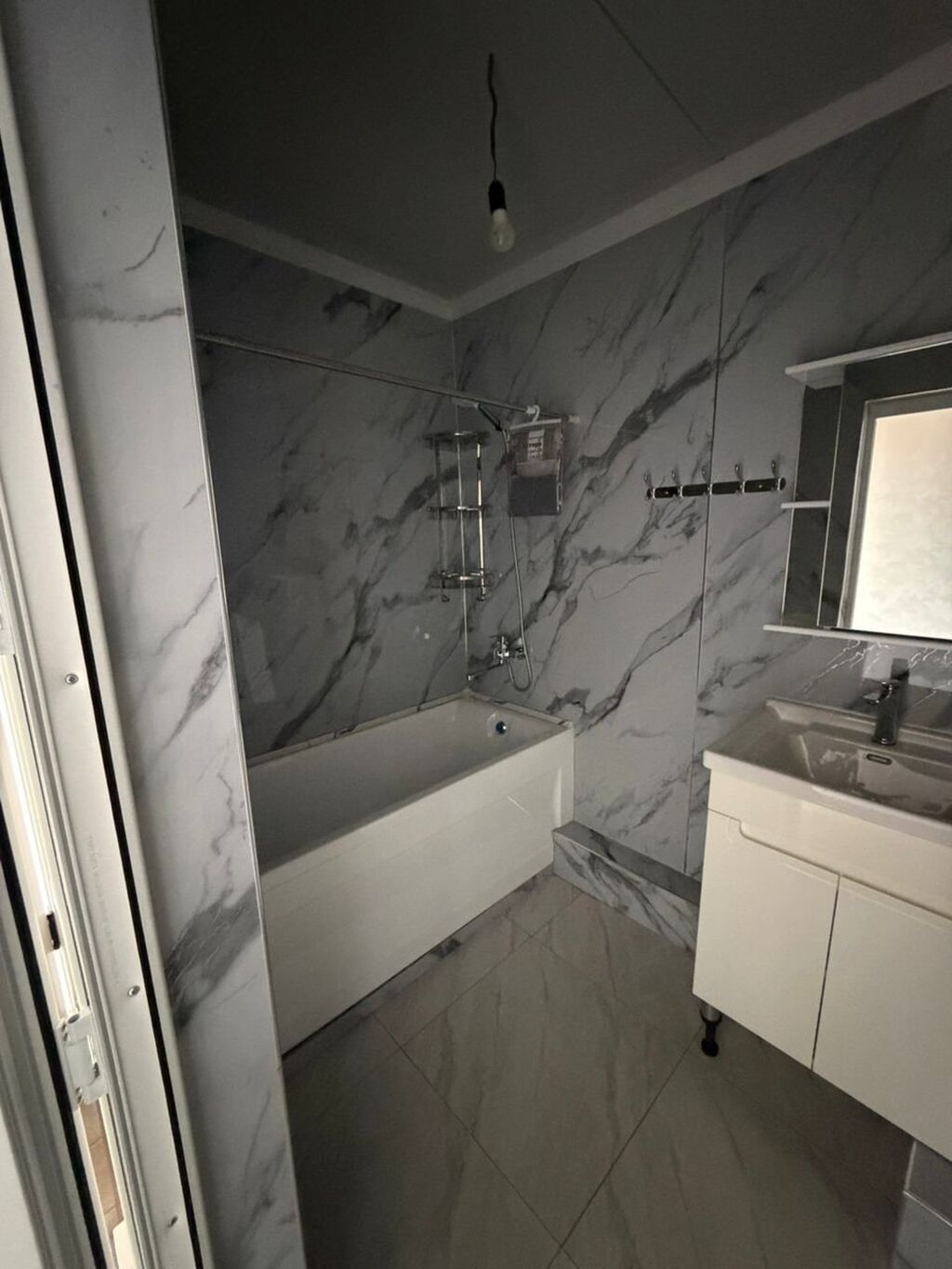 3 комнаты, 84 м², Черёмушки мкр., Элитка, 9 этаж, Евроремонт: фото 7