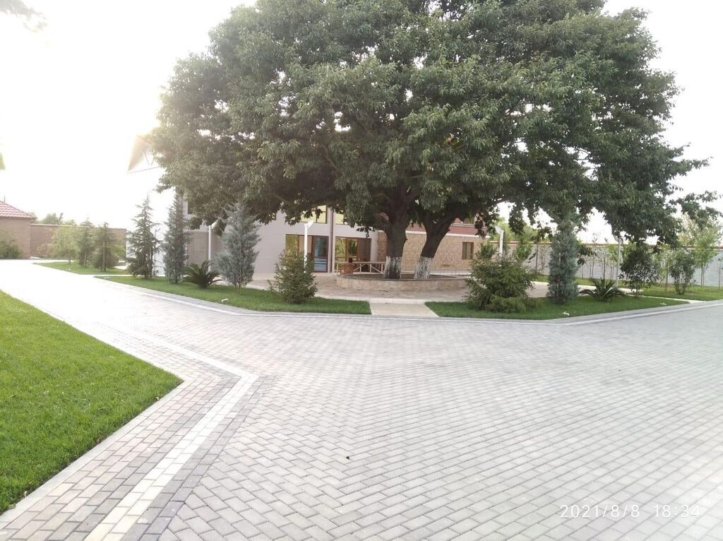 8 otaq, 750 kv. m, Yeni təmirli