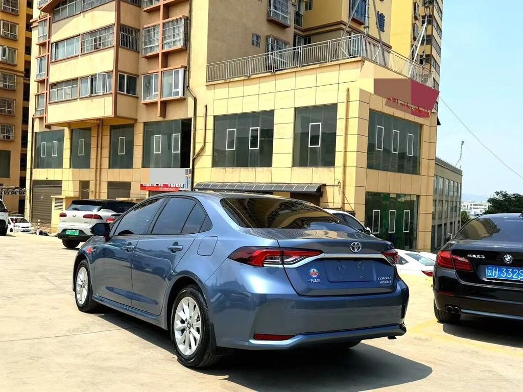 Toyota Corolla: 2021 г., 1.8 л, Автомат, Гибрид, Седан: фото 5