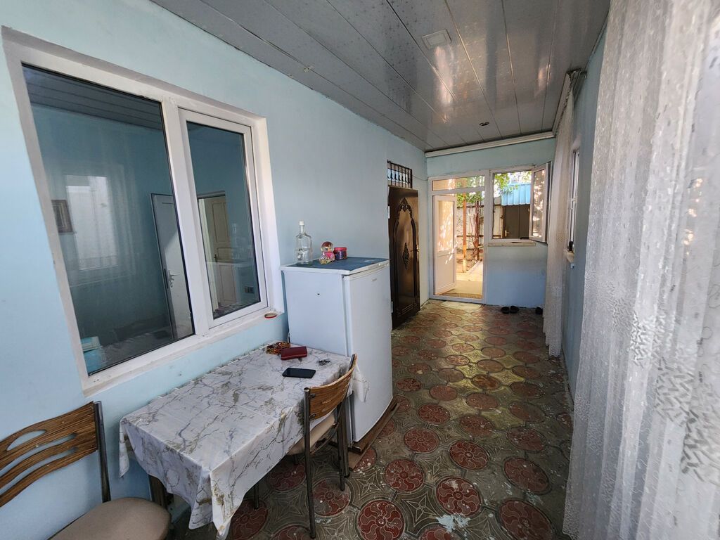 4 otaqlı, 93 kv. m, Orta təmir