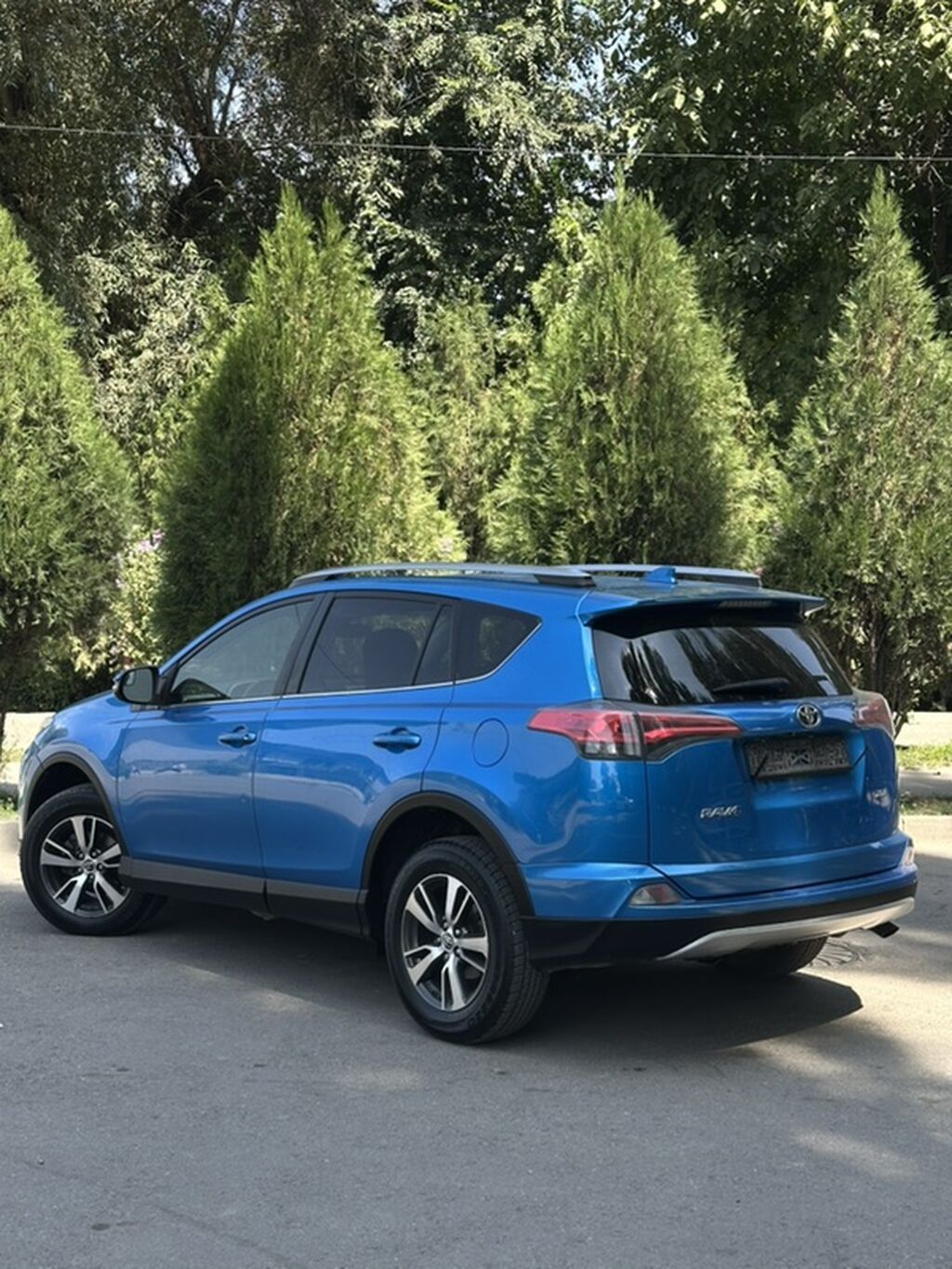 Toyota RAV4: 2017 г., 2.5 л, Автомат, Бензин, Кроссовер: фото 2